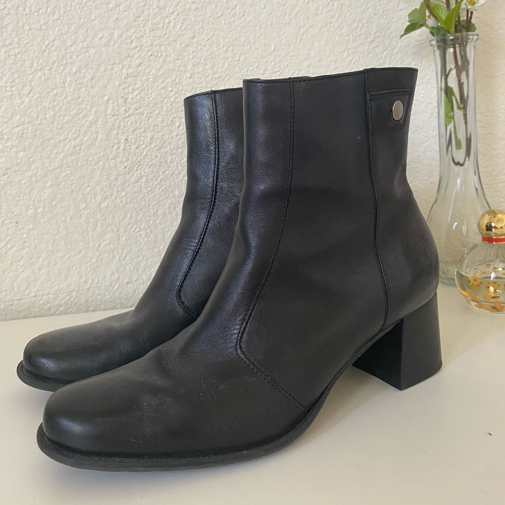 Naturalizer Black Boots Size 6 1/2